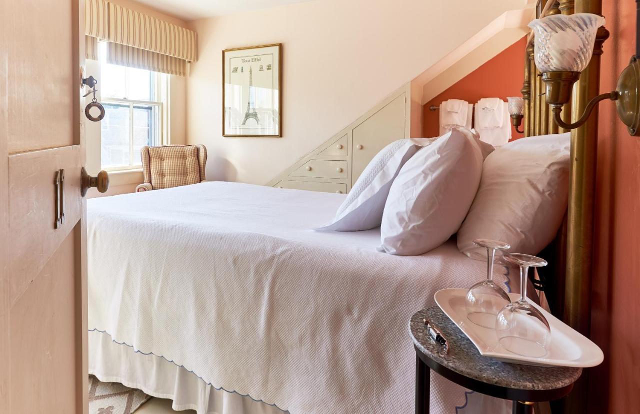 Cliff Lodge Nantucket Exterior foto